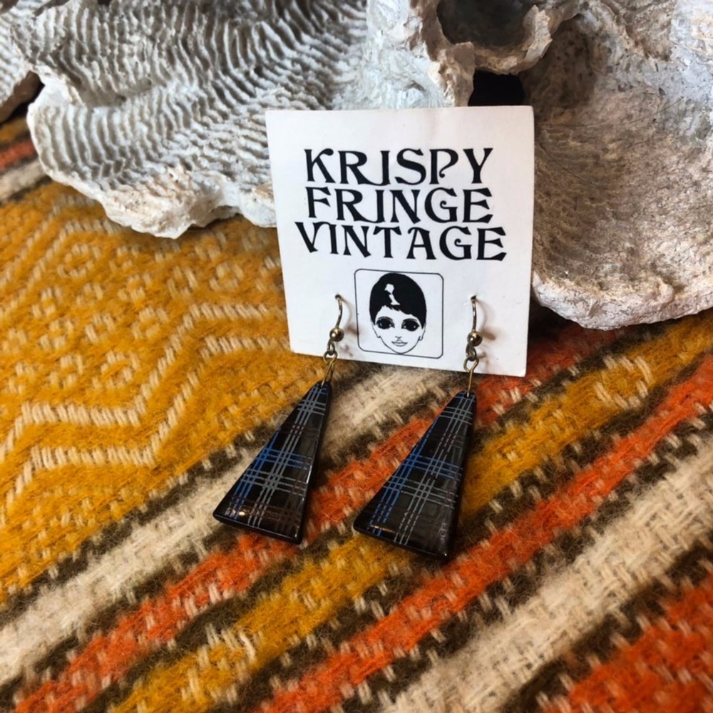 Vintage triangle drop plaid black earrings
